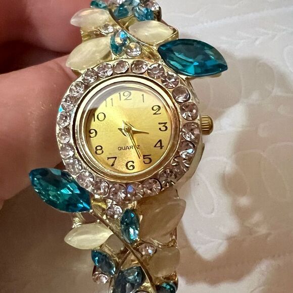 Crystal Rhinestone Teal Blue Floral Fashion Bracelet Watch - Picture 2 of 3